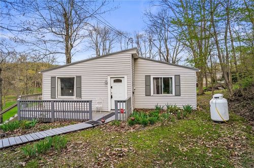 47401 Tomahawk Dr, Negley, OH, 44441-9720 | Card Image