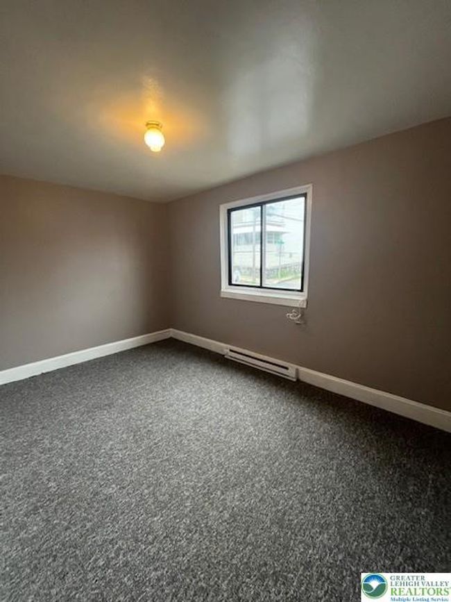APT-1 - 201 E Kline Ave, Condo with 2 bedrooms, 1 bathrooms and null parking in Lansford PA | Image 8