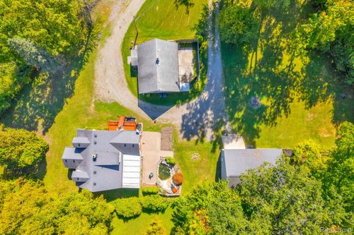 24915 Saint Paul Blvd, Harrison Township, MI, 48045-1933 | Card Image