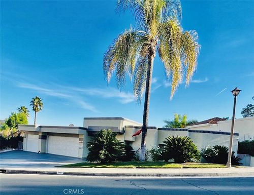 3278 Dora Verdugo Dr, Glendale, CA, 91208-1755 | Card Image