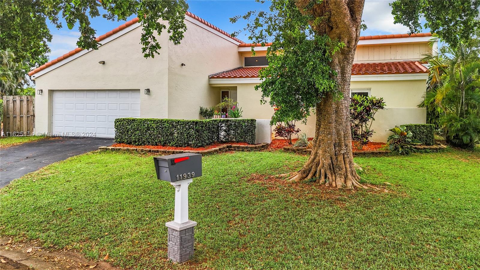 26th Pl, Coral Springs, FL 33065