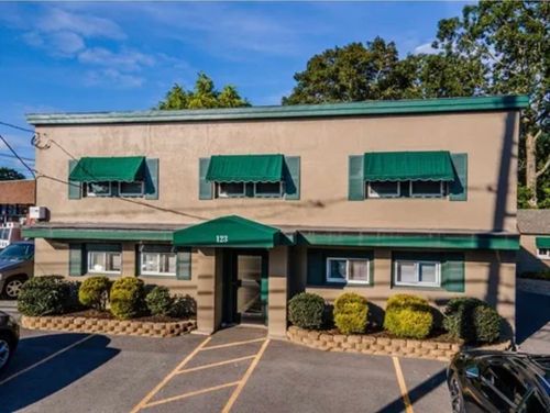 123 Sconticut Neck Rd, Fairhaven, MA, 02719-1700 | Card Image