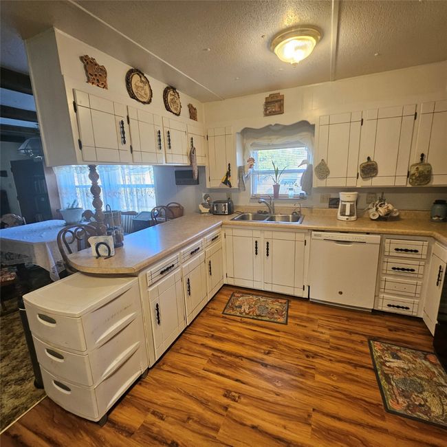Another view of kitchen | Image 8