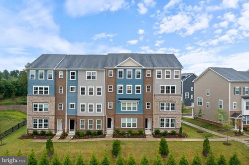 4615 Crossing Ct, ELLICOTT CITY, MD, 21043-6171 | Card Image