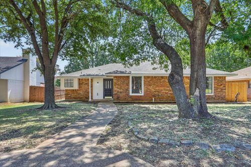 1830 Hillcroft Dr, Duncanville, TX, 75137-4541 | Card Image