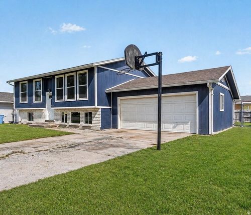 915 Knowles Ln, Logan, UT, 84321-5067 | Card Image