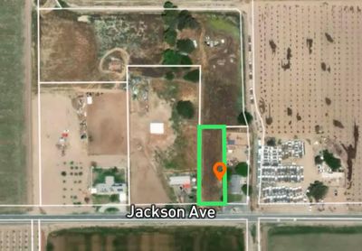 17140 Jackson Avenue, House other with 2 bedrooms, 2 bathrooms and null parking in Lemoore CA | Image 3