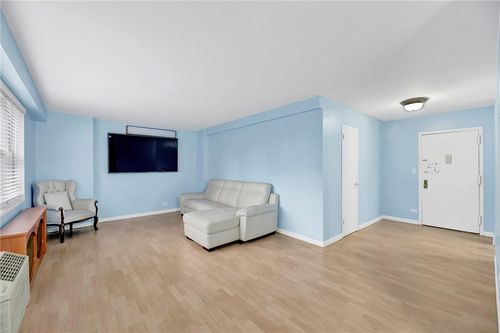 apt-3k-2483 W 16th St, Brooklyn, NY, 11214-7016 | Card Image