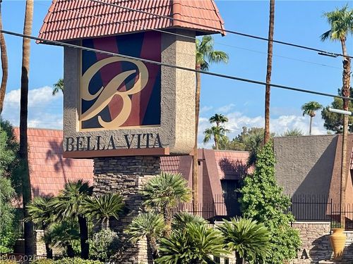 250-5206 River Glen Dr, Las Vegas, NV, 89103-6119 | Card Image
