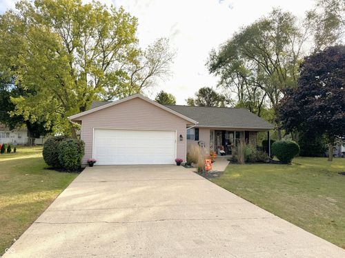 617 Gregory Ln, Otterbein, IN, 47970-8072 | Card Image