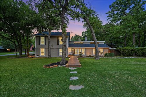320 Tanglewood Ln, Highland Village, TX, 75077-6832 | Card Image