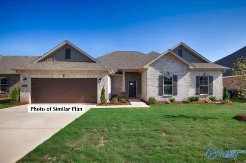 121 Dolf Leaf Ln, Huntsville, AL, 35811-7704 | Card Image