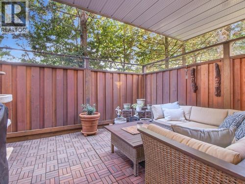 105-518 Thirteenth St, New Westminster, BC, V3M4L9 | Card Image