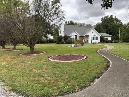 546 S 5th Street, Witt, IL, 62094 | Card Image