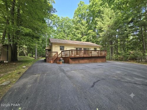 24 Lakeside Dr, Lakeville, PA, 18438-4012 | Card Image