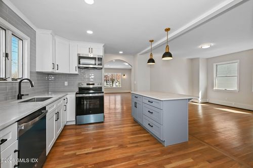 10 Prospect Street, Greenwich, CT, 06830 | Card Image