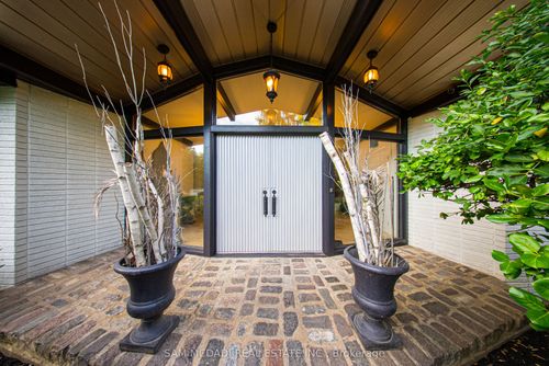 625 Sir Richard'S Rd, Mississauga, ON, L5C1A3 | Card Image