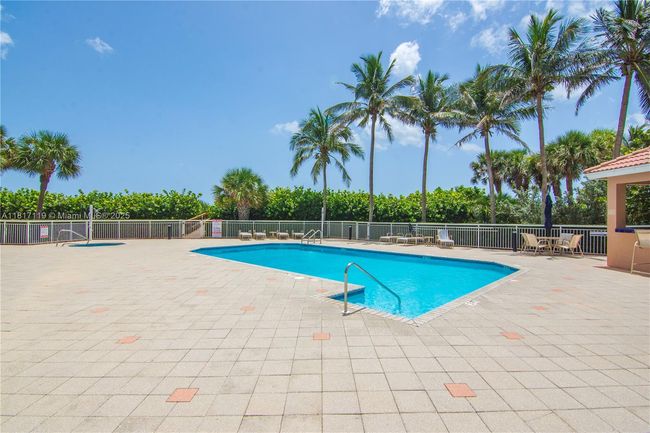 APT-7C - 3000 N Highway A1a, Condo with 3 bedrooms, 3 bathrooms and null parking in Hutchinson Island FL | Image 40