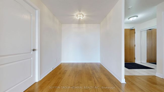 204 - 60 Disera Dr, Condo with 2 bedrooms, 2 bathrooms and null parking in Vaughan ON | Image 20