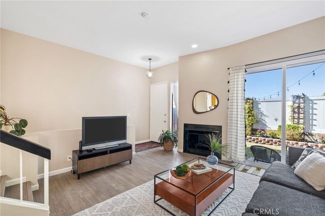 G - 2715 Vanderbilt Ln, Townhouse with 2 bedrooms, 3 bathrooms and 2 parking in Redondo Beach CA | Image 15