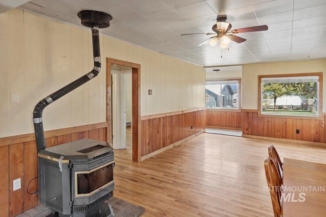 407 S Front St, House other with 2 bedrooms, 1 bathrooms and null parking in Cascade ID | Image 5