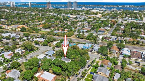 809 37th St, West Palm Beach, FL, 33407-4051 | Card Image