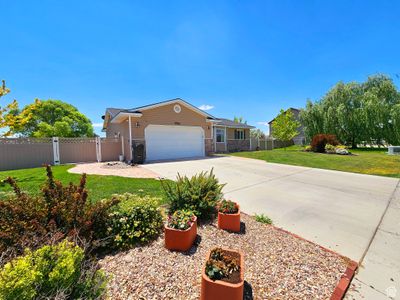 734 E 2680 S, House other with 5 bedrooms, 2 bathrooms and 2 parking in Naples UT | Image 1