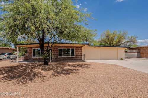 6833 E Calle Marte, Tucson, AZ, 85710-5439 | Card Image
