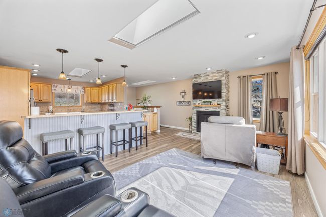 Living Room | Image 11
