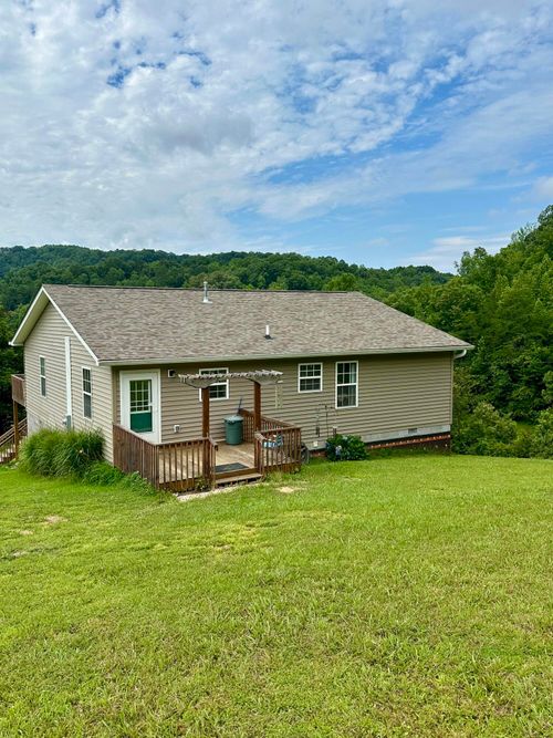 558 Upper Mulberry Rd, Williamsburg, KY, 40769-6069 | Card Image