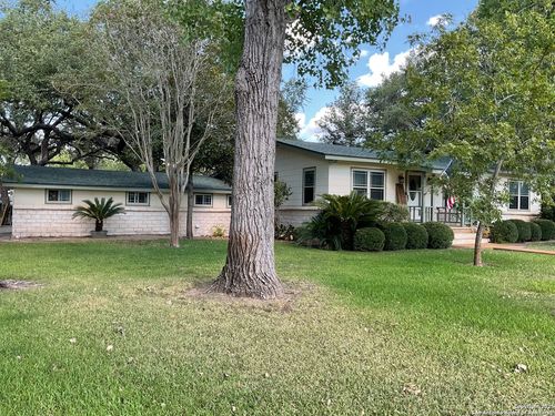 1408 Libold Dr, Devine, TX, 78016-1306 | Card Image