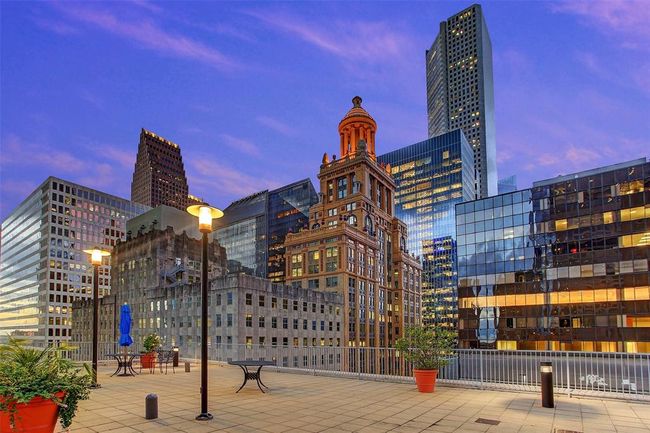 Amazing walkability to all the downtown attractions! | Image 34