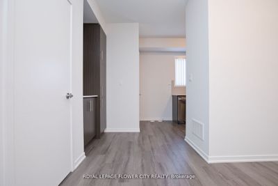 160 - 225 Birmingham St, Home with 2 bedrooms, 3 bathrooms and 1 parking in Etobicoke ON | Image 3