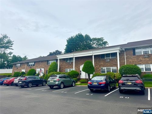20 Maple St, Teaneck, NJ, 07666-3823 | Card Image