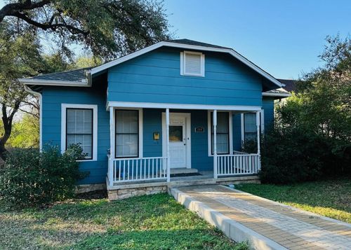 209 W Bagdad Ave, Round Rock, TX, 78664-5803 | Card Image