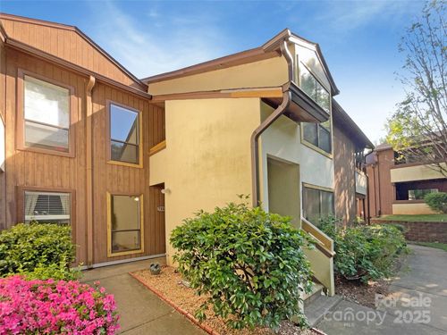 7116 Winery Ln, Charlotte, NC, 28227-8114 | Card Image