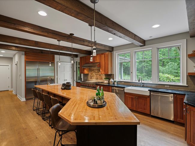 Kitchen Toward Mud Room | Image 15