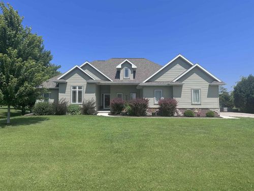N7611 Redtail Lane, TAYCHEEDAH, WI, 53049 | Card Image