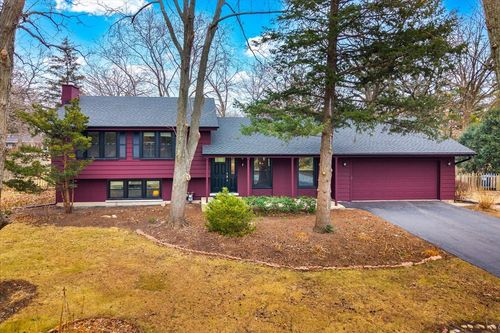 8S295 College Rd, Naperville, IL, 60540-9541 | Card Image