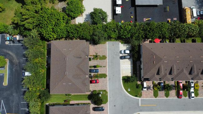 2305 Byron St, Townhouse with 3 bedrooms, 3 bathrooms and null parking in Palm Springs FL | Image 22