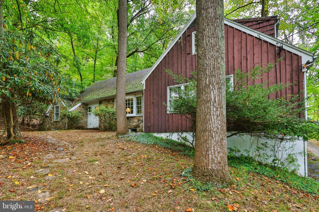Laurel Ln, Center Valley, PA 18034