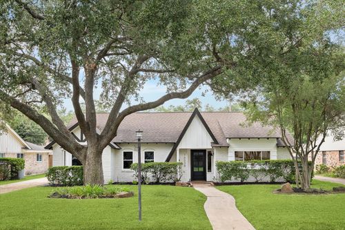 10038 Locke Ln, Houston, TX, 77042-3102 | Card Image