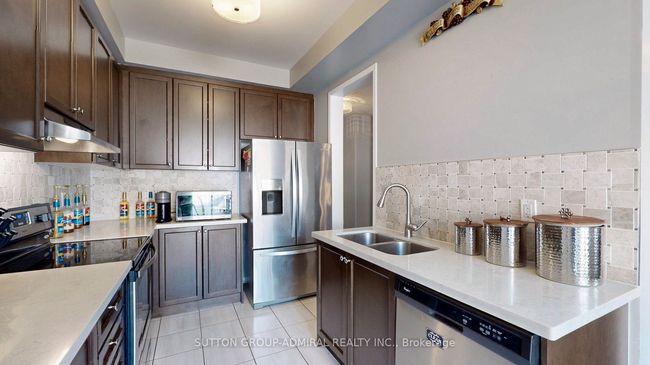 67 Zelda Rd, House attached with 4 bedrooms, 3 bathrooms and 3 parking in Brampton ON | Image 8