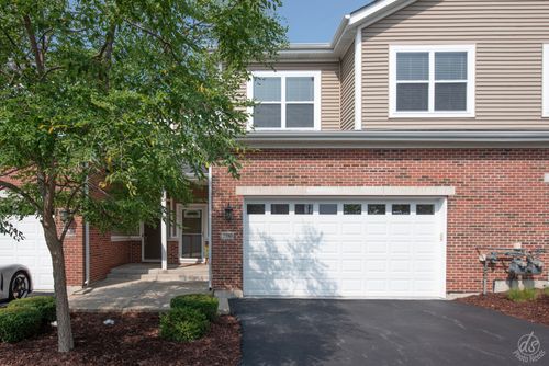 2390 N Newberry Ln, Palatine, IL, 60074-7300 | Card Image