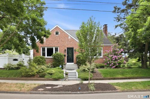 65 W Park Ave, New Haven, CT, 06511-4043 | Card Image