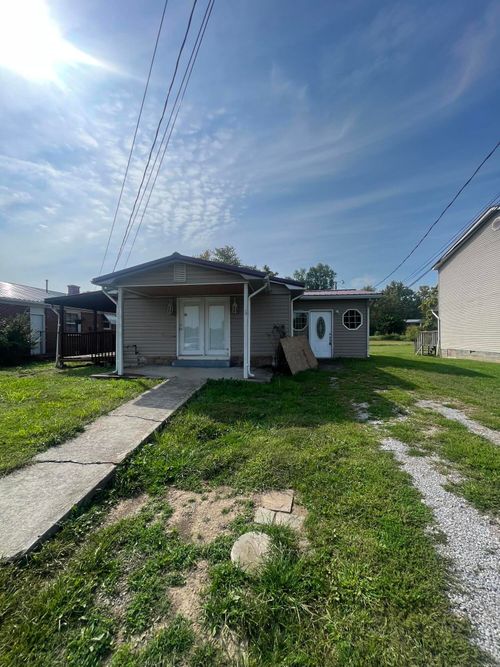 903 Ilchester Ave, Middlesboro, KY, 40965-2247 | Card Image