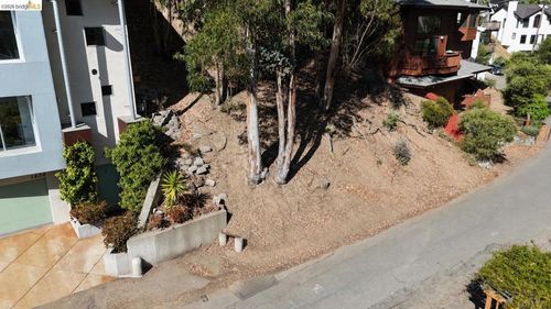 1830 Arrowhead Dr, Oakland, CA, 94611-1444 | Card Image