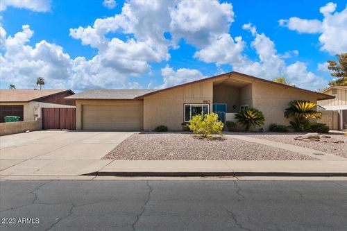 667 W Pecos Ave, Mesa, AZ, 85210-8322 | Card Image