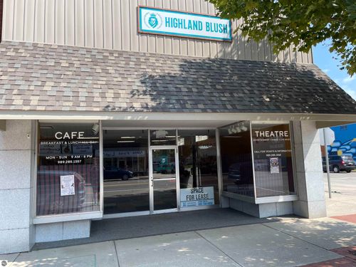 127 E Superior St, Alma, MI, 48801-1816 | Card Image