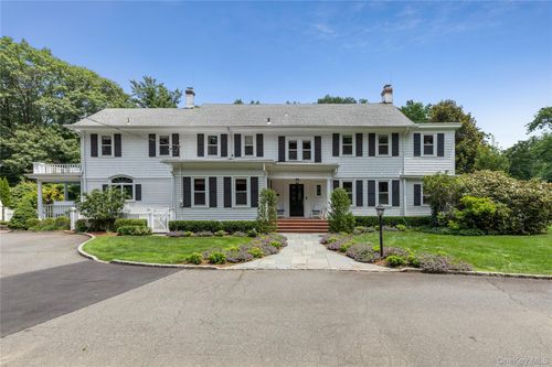 10 Eastview Ln, Glen Head, NY, 11545-2003 | Card Image